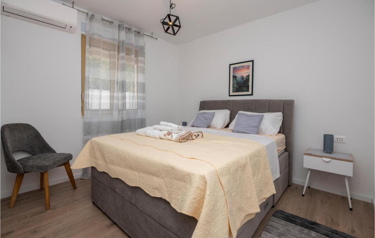 Holiday Home Villetta Belveder Baška Voda Dış mekan fotoğraf