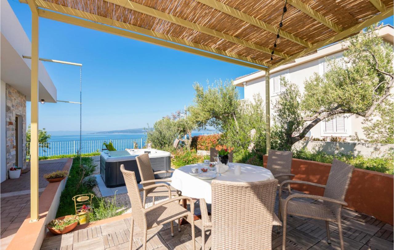 Holiday Home Villetta Belveder Baška Voda Dış mekan fotoğraf